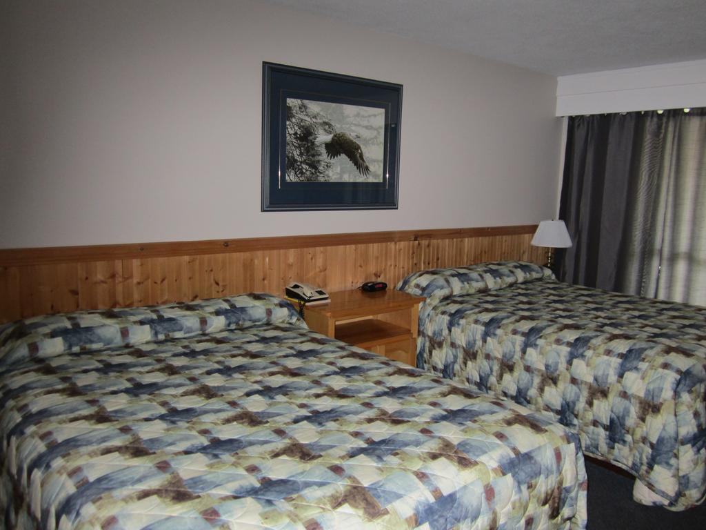 Lakeside Motel Уилямс Лейк Екстериор снимка