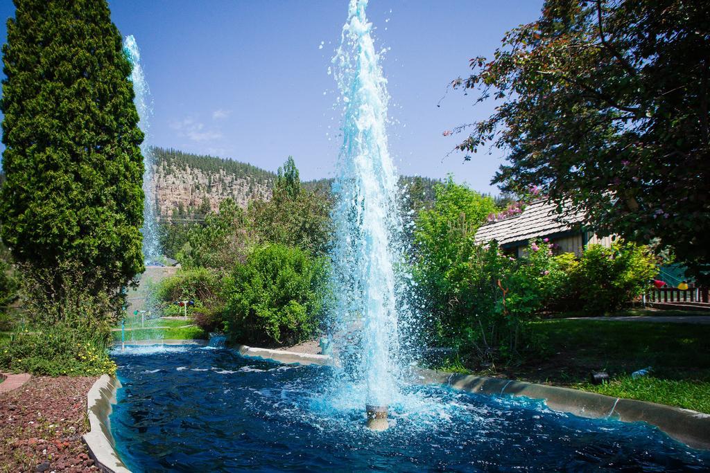 Lakeside Motel Уилямс Лейк Екстериор снимка