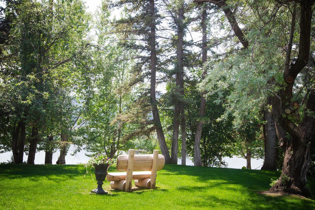 Lakeside Motel Уилямс Лейк Екстериор снимка