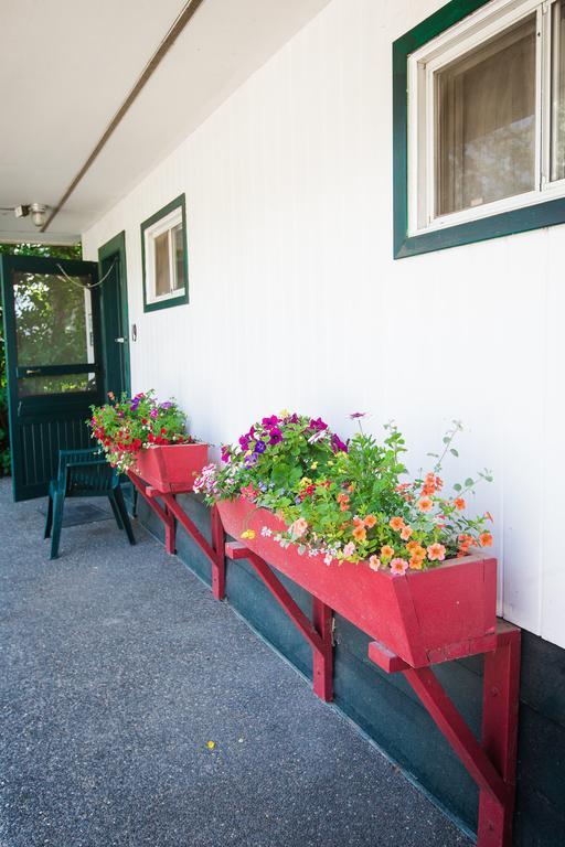 Lakeside Motel Уилямс Лейк Екстериор снимка