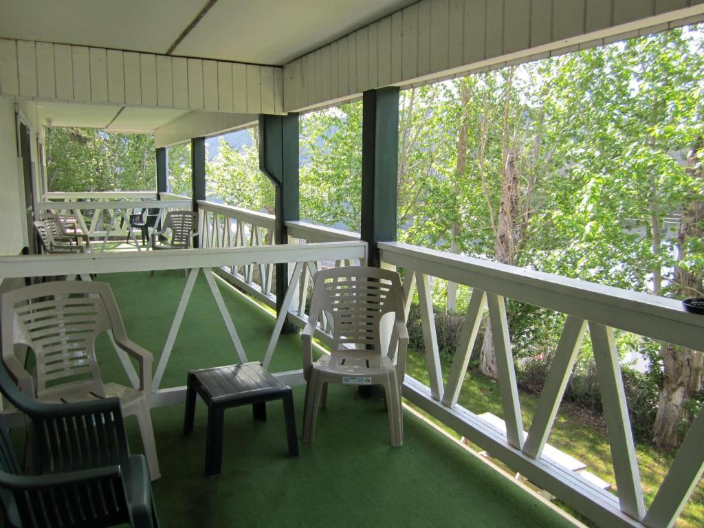Lakeside Motel Уилямс Лейк Екстериор снимка