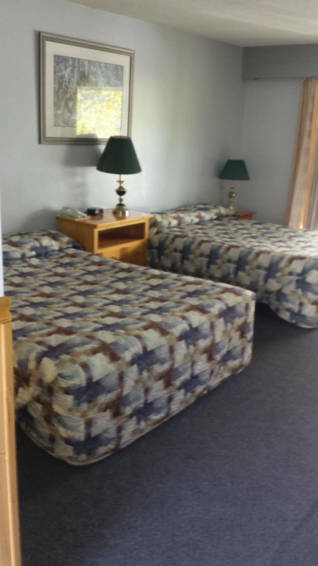 Lakeside Motel Уилямс Лейк Екстериор снимка