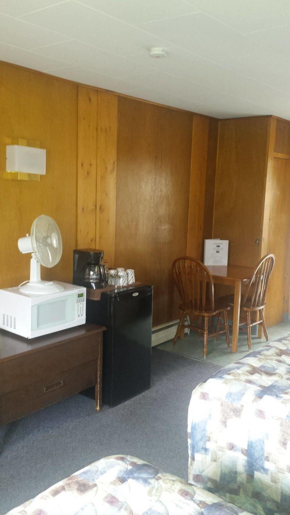 Lakeside Motel Уилямс Лейк Екстериор снимка