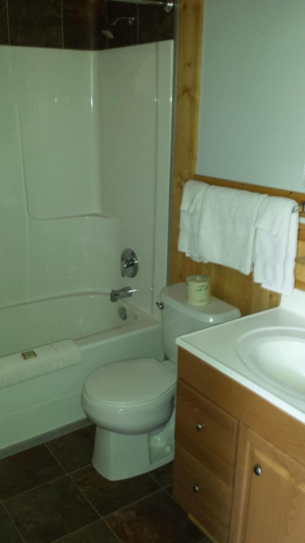 Lakeside Motel Уилямс Лейк Екстериор снимка